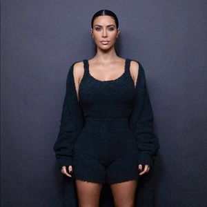 SKIMS - COZY KNIT | 2pc (tank & shirts)